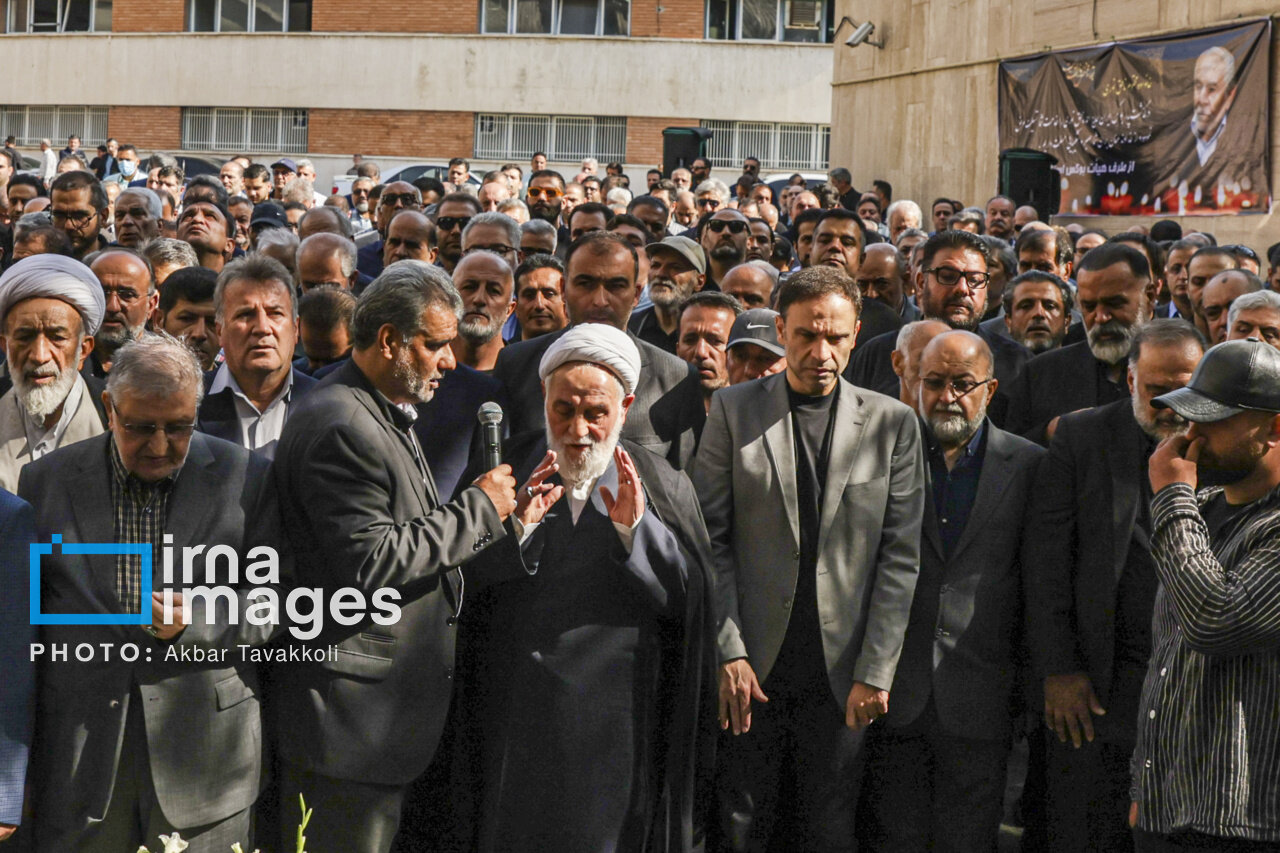 تشییع پیکر زنده یاد «احمد ناطق نوری» تشییع پیکر زنده یاد «احمد ناطق نوری»