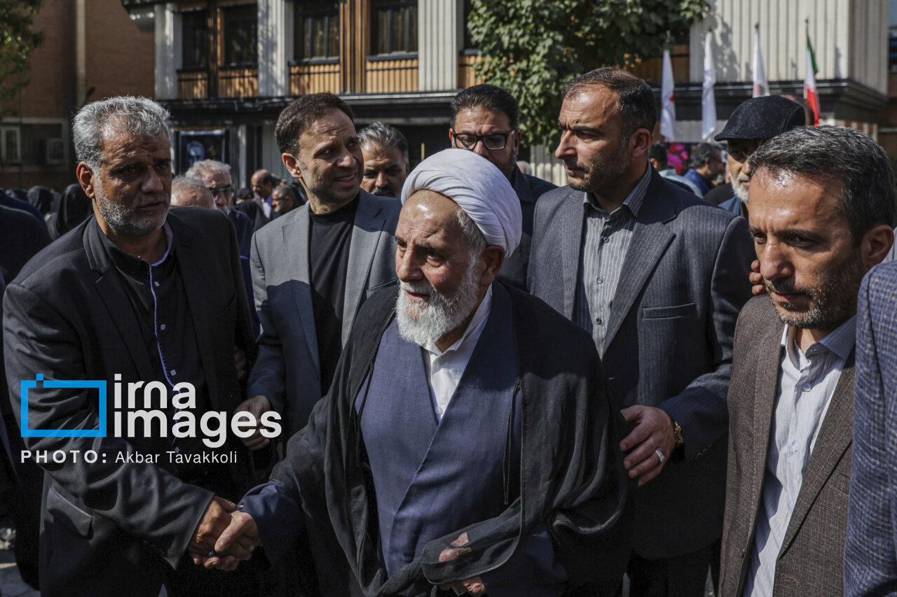 تشییع پیکر زنده یاد «احمد ناطق نوری»