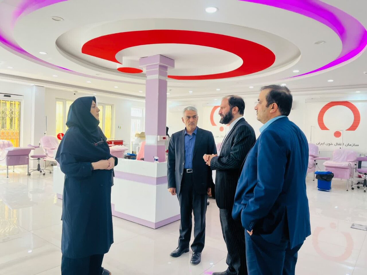 ورود هوش مصنوعی به سیستم انتقال خون/ بازدید معاون سازمان از بزرگ‌ترین مرکز جامع اهدای خون غرب  در خرم‌آباد