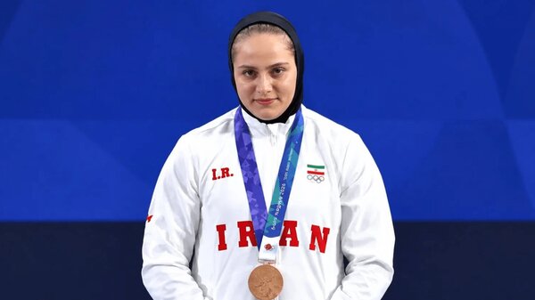وزنه‌بردار اردبیلی دومین مدال تاریخ بانوان ایران را گرفت