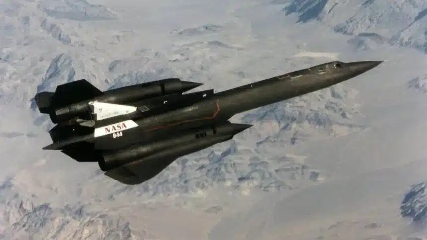 تصاویر ماهوارهای نشان میدهند SR-71 ناپدید شده / آیا پرنده سیاه دوباره پرواز میکند؟