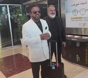 بیژن مرتضوی به تایید و تکذیب‌ها پایان داد /  نوازنده ««بوی خوش عشق» در فردوگاه امام عکس یادگاری گرفت