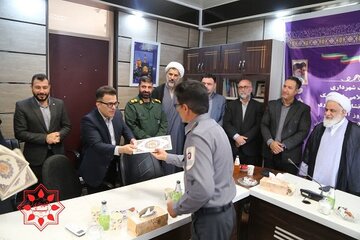 تجلیل-ابیک.jpg