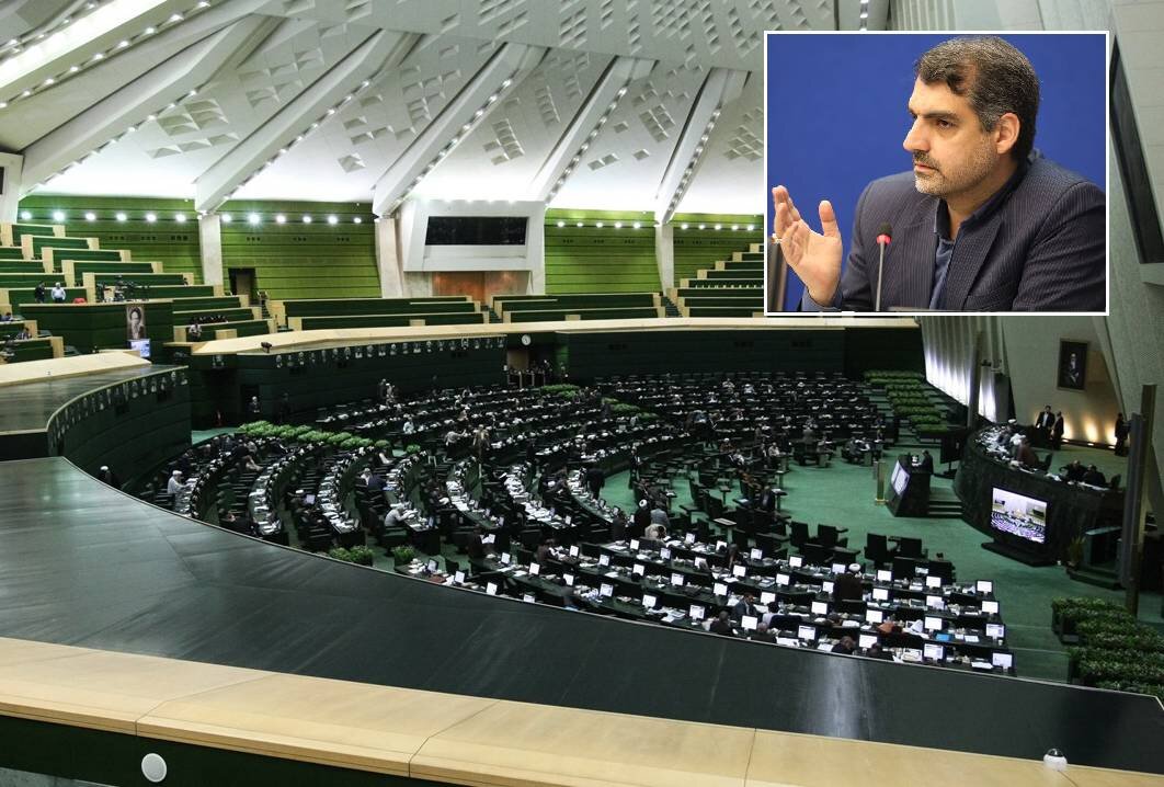 حمله رسانه اصولگرا به نماینده پایداریچی قم : مگر مسجد و حسینیه ملک شخصی شماست که کسی را راه برهید یا ندهید؟