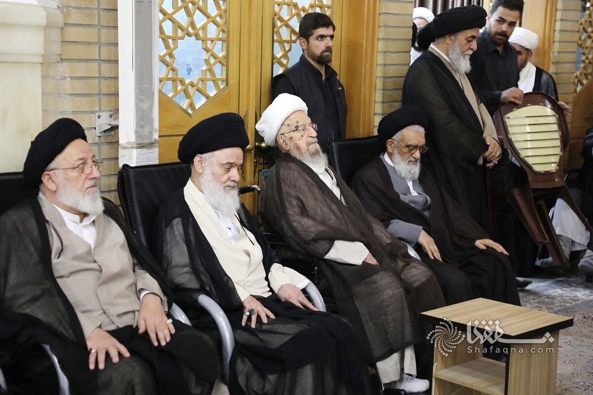 سیدحسن خمینی و علی خمینی در مراسم بزرگداشت آیت الله شبیری زنجانی/ حسینی بوشهری هم بود + تصاویر