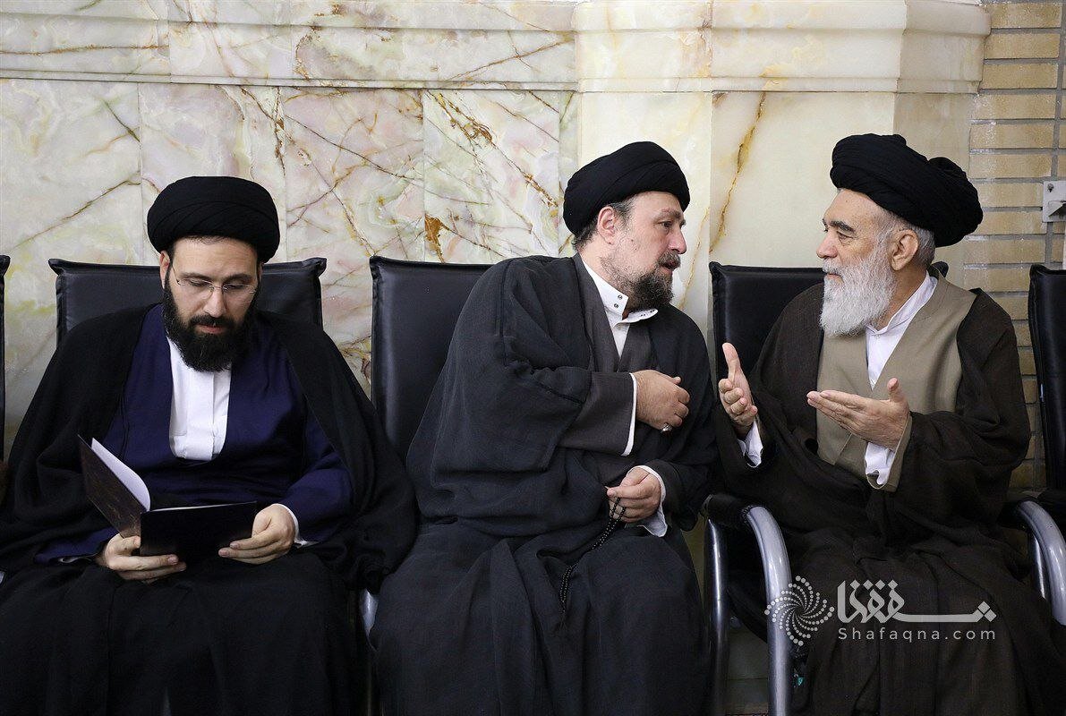 سیدحسن خمینی و علی خمینی در مراسم بزرگداشت آیت الله شبیری زنجانی/ حسینی بوشهری هم بود + تصاویر
