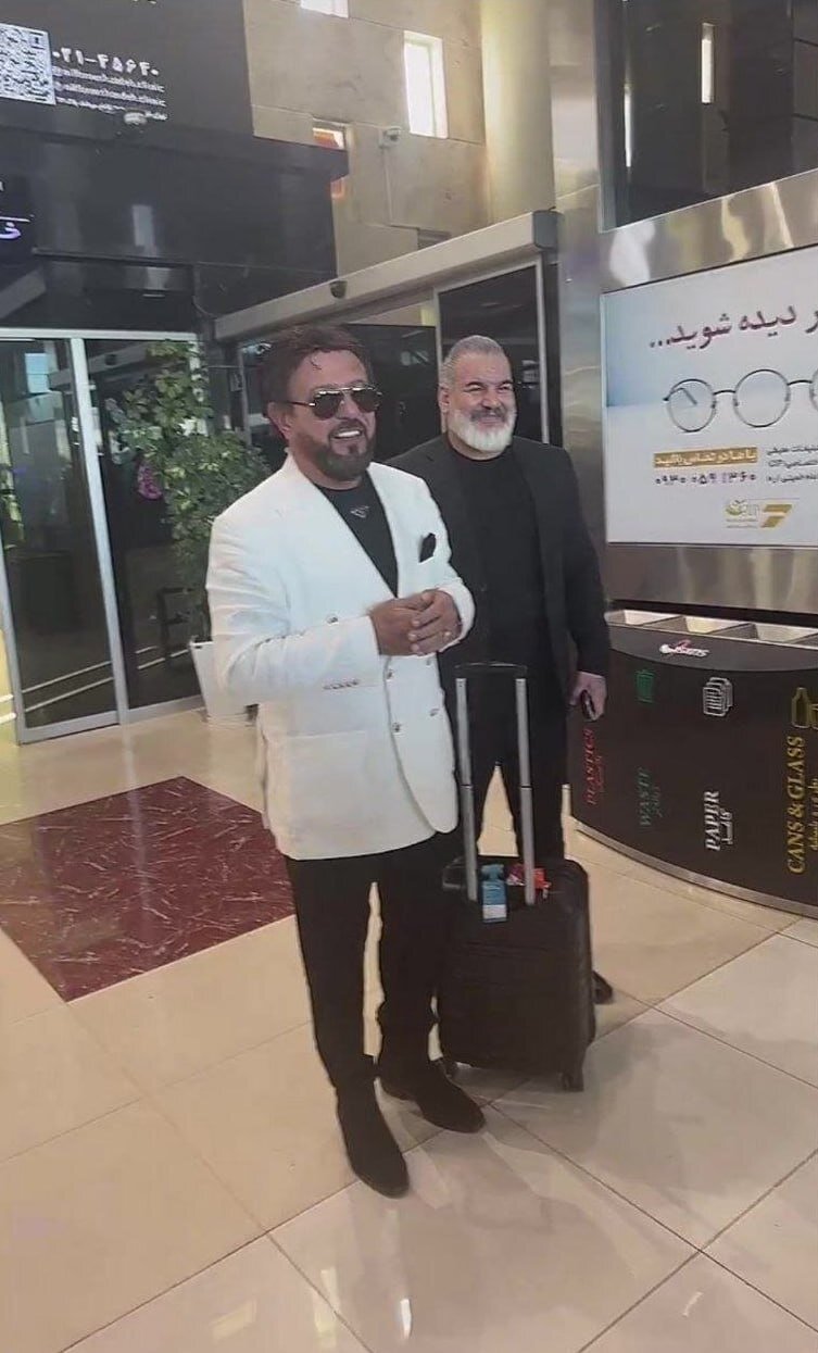 اولین تصویر از بازگشت مرتضوی به ایران؛ عکس یادگاری بیژن در تهران + عکس