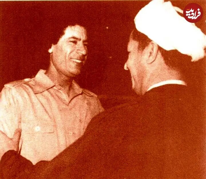 دیدار هاشمی رفسنجانی با قذافی در اوایل جوانی / عکس