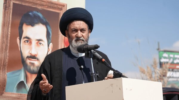 امام جمعه اردبیل: دفاع مقدس پیروزی اراده ملی ایران بر سلطه قدرت‌های جهانی بود