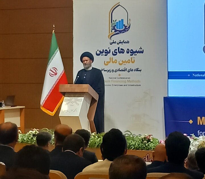 انتقاد امام جمعه اردبیل از تمرکز نقدینگی در تهران