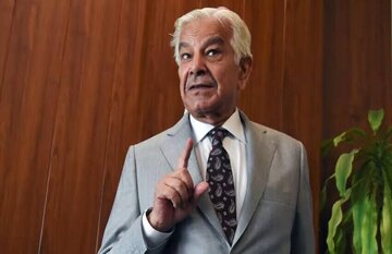 وزیر دفاع پاکستان: جهانیان دیگر تبلیغات اسرائیلی‌ها را باور نمی‌کنند/ خشم آصف از استفاده تبلیغاتی تل‌آویو از ماجرای فلای دبی