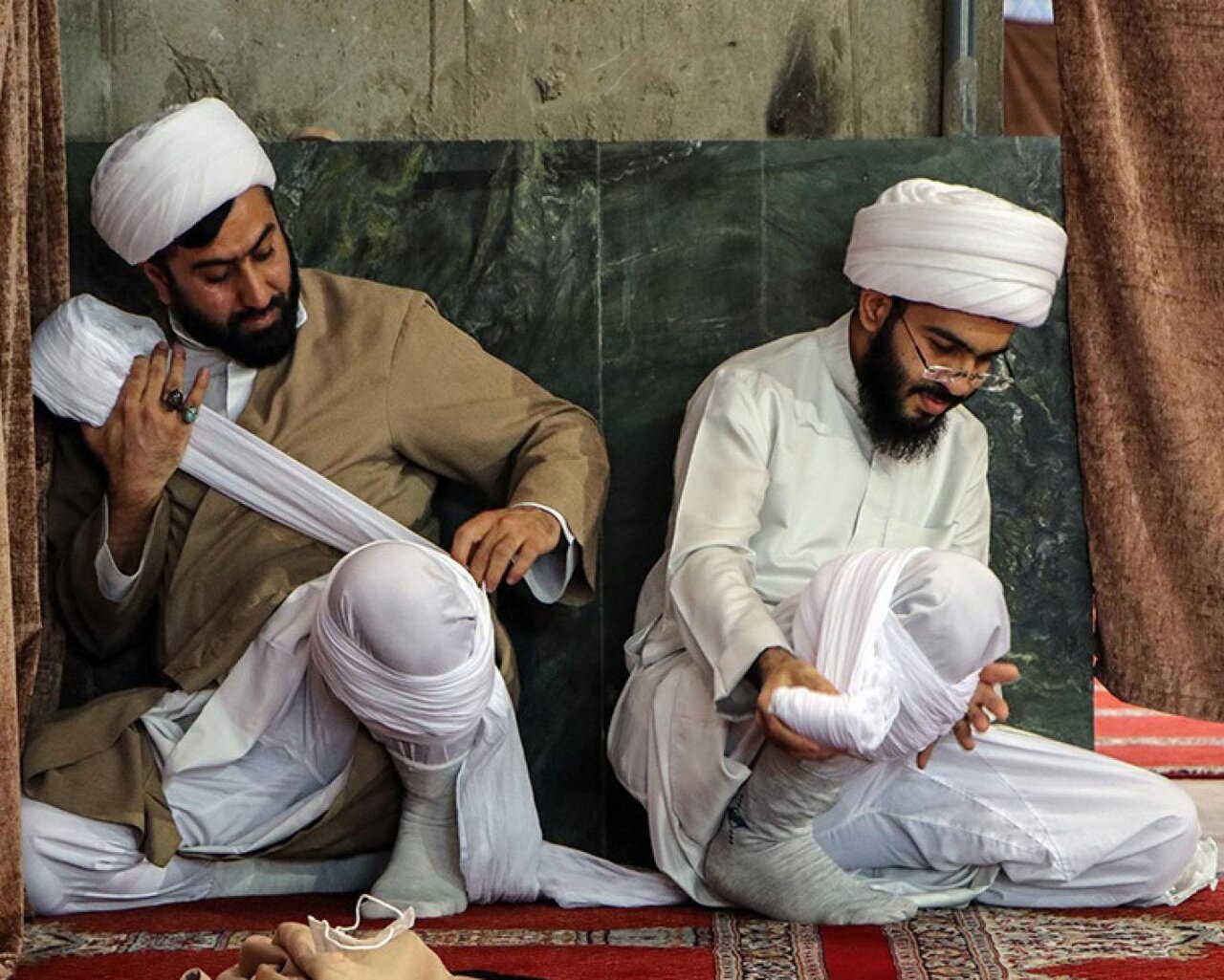 نحوه مواجهه یک روحانی با جهان مدرن، دولت‌سازی پهلوی، چپ و انقلاب ۱۳۵۷ / تجربهٔ زیستهٔ یک طلبهٔ قمی، چگونه ساختار صلب نهاد قدرت را روایت می‌کند؟