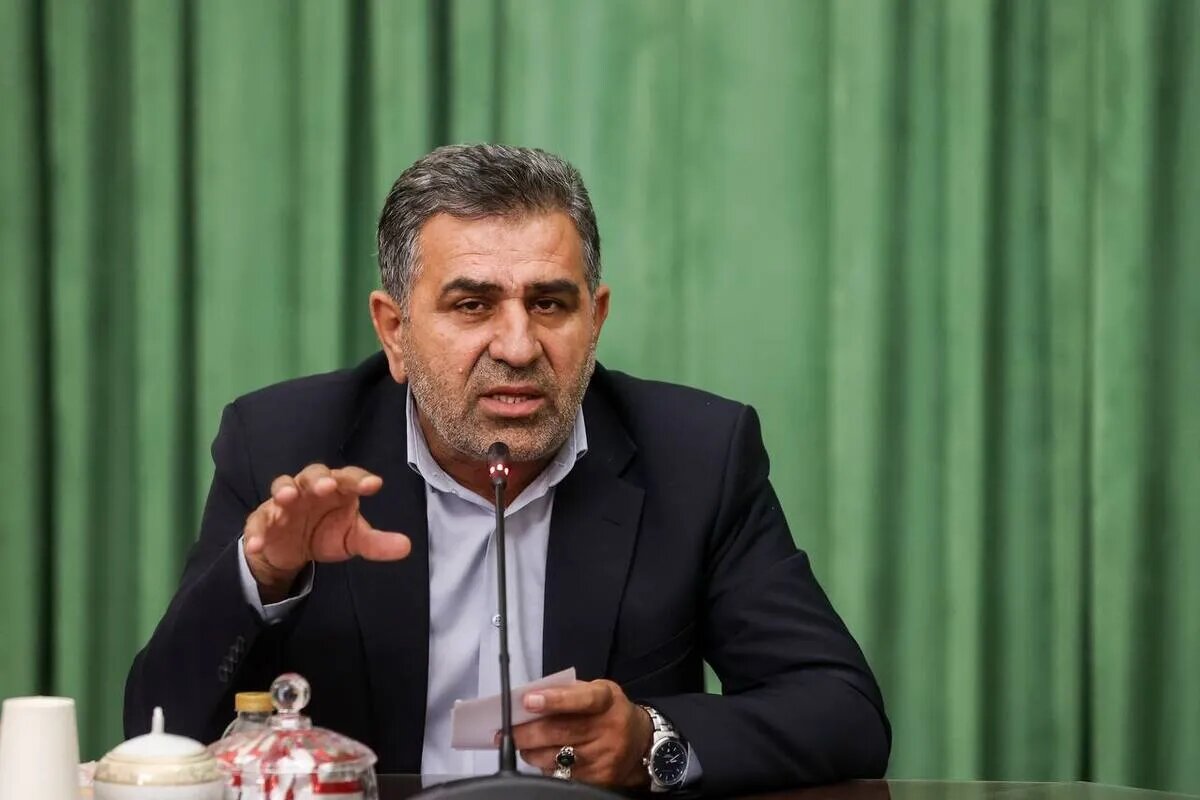 ادعای رئیس کمیسیون اجتماعی مجلس: افزایش ۵ تا ۱۰ میلیون تومانی حقوق کارمندان دولت در دستور کار است + فیلم