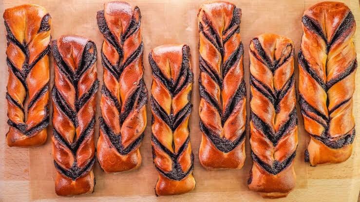 طرز تهیه چاکلت توئیست با خمیر هزارلا؛ دستور خانگی یک شیرینی شکلاتی خوشمزه