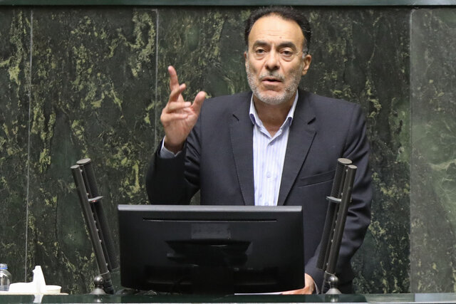 تشکر نماینده مجلس از دستور اژهای برای اجرای قوانین حجاب؛ کسانی که عفت و حیای جامعه را هدف گرفتند به مردم مبعوث معرفی و درخور شرایط جنگی برخورد کنید تشکر نماینده مجلس از دستور اژهای برای اجرای قوانین حجاب؛ کسانی که عفت و حیای جامعه را هدف گرفتند به مردم مبعوث معرفی و درخور شرایط جنگی برخورد کنید