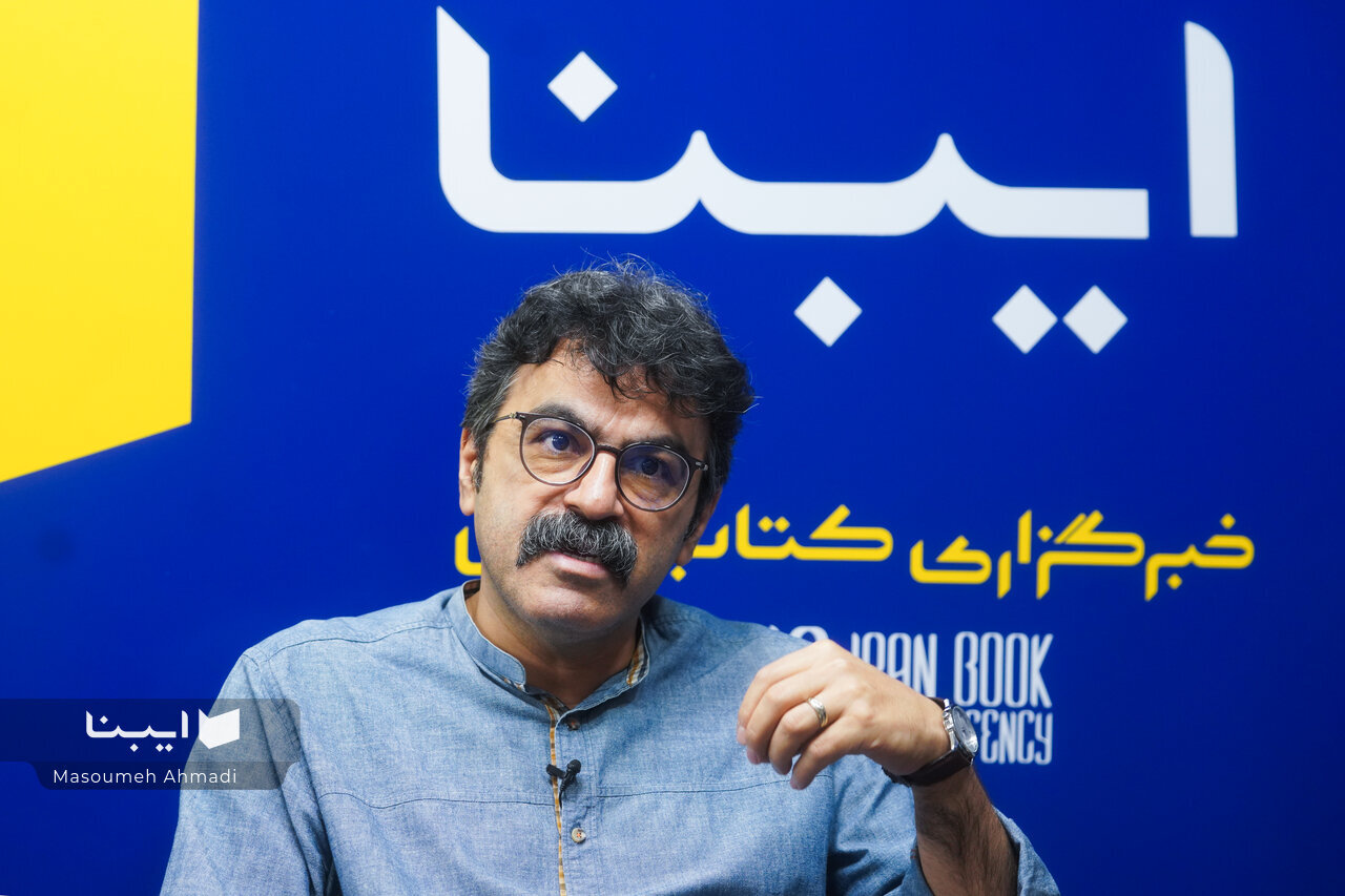 در میزگرد نقد و بررسی رمان «خشت و خون» بررسی شد؛ چه کسی گفته ما خوابیم؟