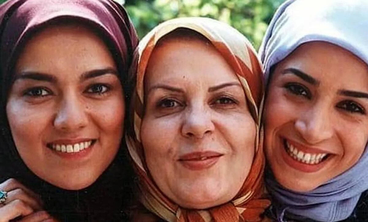 ۲۰ سال بعد فهمیدیم بازیگر سریال «نرگس» آن‌قدرها هم بدبخت نبود! + فیلم