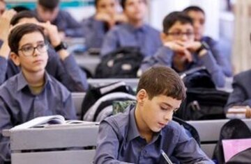 تداوم آموزش دانشآموزان نباید به اینترنت وابسته باشد