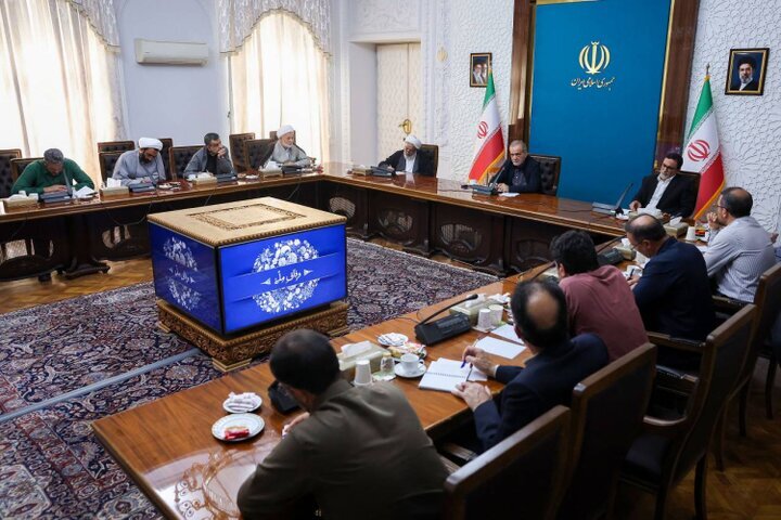 پزشکیان دوباره از «صرفه‌جویی و کنترل مصرف انرژی» گفت؛ صرفه‌جویی کنیم تا بتوانیم درآمد و دستمزد مردم را اصلاح کنیم