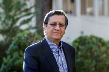 همتی: وعده دو هفتهای بسنت تمام شد؛ اقتصاد ایران فرو نپاشید/ فروپاشی اقتصادی با بیانیه سیاسی محقق نمیشود