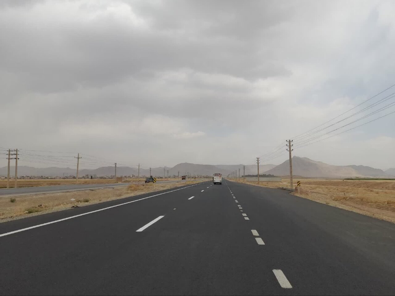 تکمیل ۸ کیلومتر از محور حیاتی طاقانک به سه‌راهی خوزستان