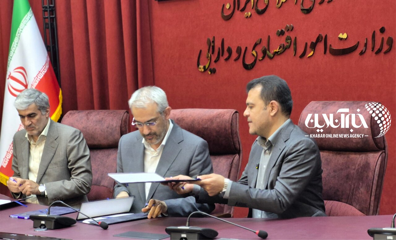 امضای تفاهمنامه برای بازسازی دانشگاههای آسیبدیده/ چهار بانک تامین مالی کردند