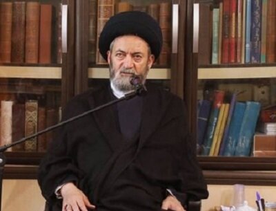 امام جمعه اردبیل: تسهیلات و امکانات به آسانی در اختیار سرمایه‌گذاران صنعت گردشگری قرار بگیرد