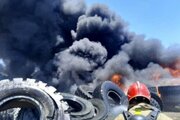 آتش‌سوزی در مشهد/ حریق محل نگهداری ضایعات