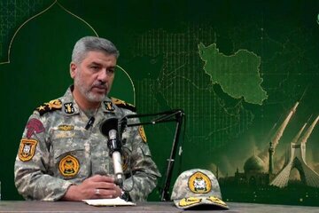 عقب نشینی ناوهای آمریکایی به ۵۰۰۰ کیلومتری از سواحل ایران به روایت سخنگوی ارتش/ کنترل غرب تنگه هرمز با سپاه و شرق آن با ارتش است