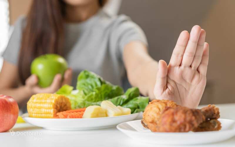 رژیم مدیترانه‌ای، بهترین رژیم غذایی برای پوست؟/ بررسی ارتباط آکنه بزرگسالان و تغذیه در مطالعات جدید