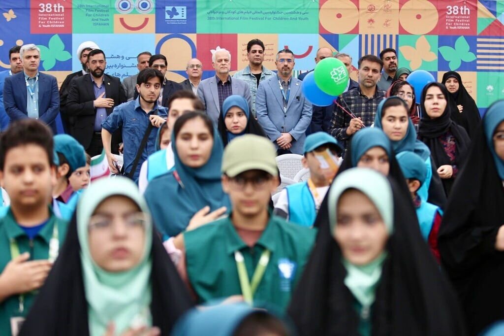 بچهها آمدند، جشنواره جان گرفت؛ سه روز در خانهای که برای کودکان ساخته شده است / شوق بی حد و مرز کودکان برای پورنگ + فیلم