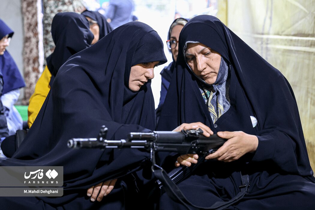 تصاویری از آموزش به زنان جان‌فدا / از راپل تا ضدهوایی