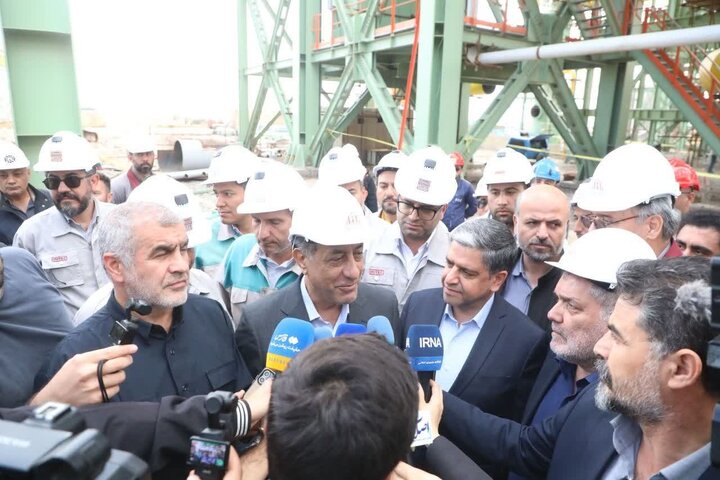 سازندگی در اوج تحریم‌ها ادامه دارد