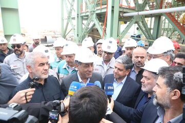 سازندگی در اوج تحریم‌ها ادامه دارد