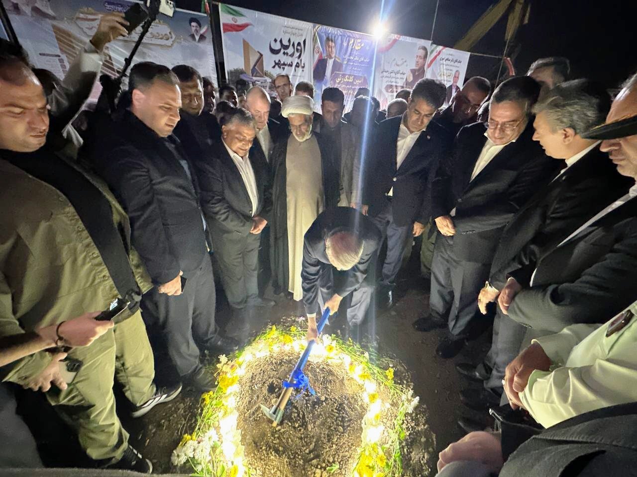 وزیر گردشگری، هتل ۴ ستاره خوی را کلنگزنی کرد