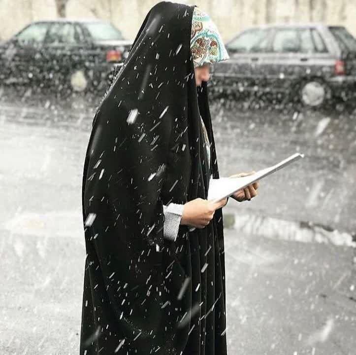 تیپ اداری زنانه با چادر؛ استایل شیک و رسمی برای محل کار