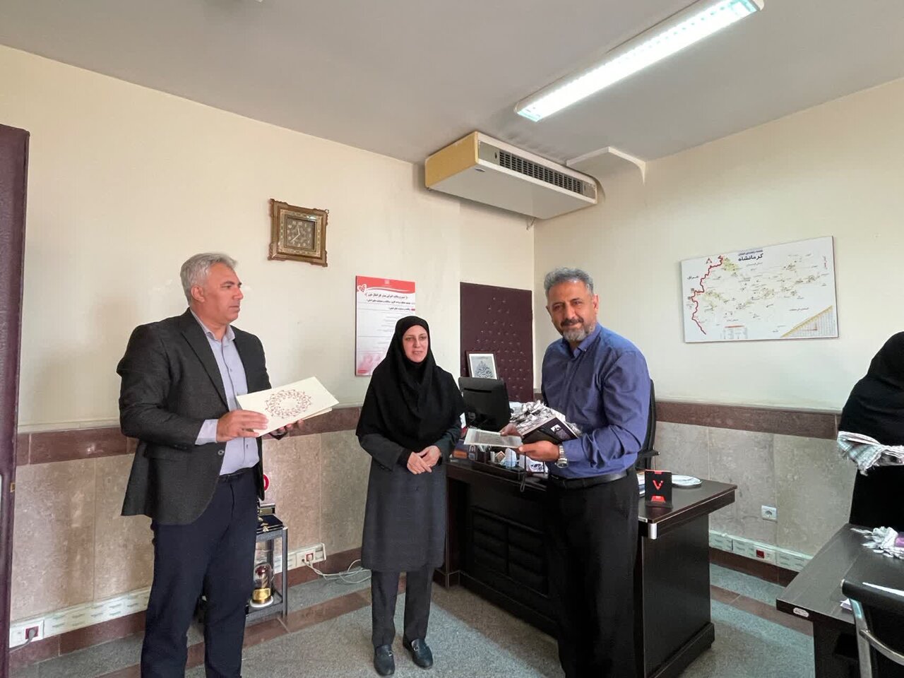 تکریم فرزندان شهید در انتقال خون کرمانشاه