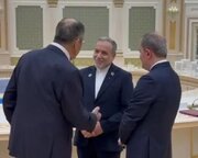 گفت‌ وگوی کوتاه وزیران خارجه ایران، روسیه و جمهوری آذربایجان در ترکمنستان