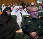 همسر این سردار سپاه موسس مدرسه شجره طیبه میناب بود و در جنگ 12 روزه از دنیا