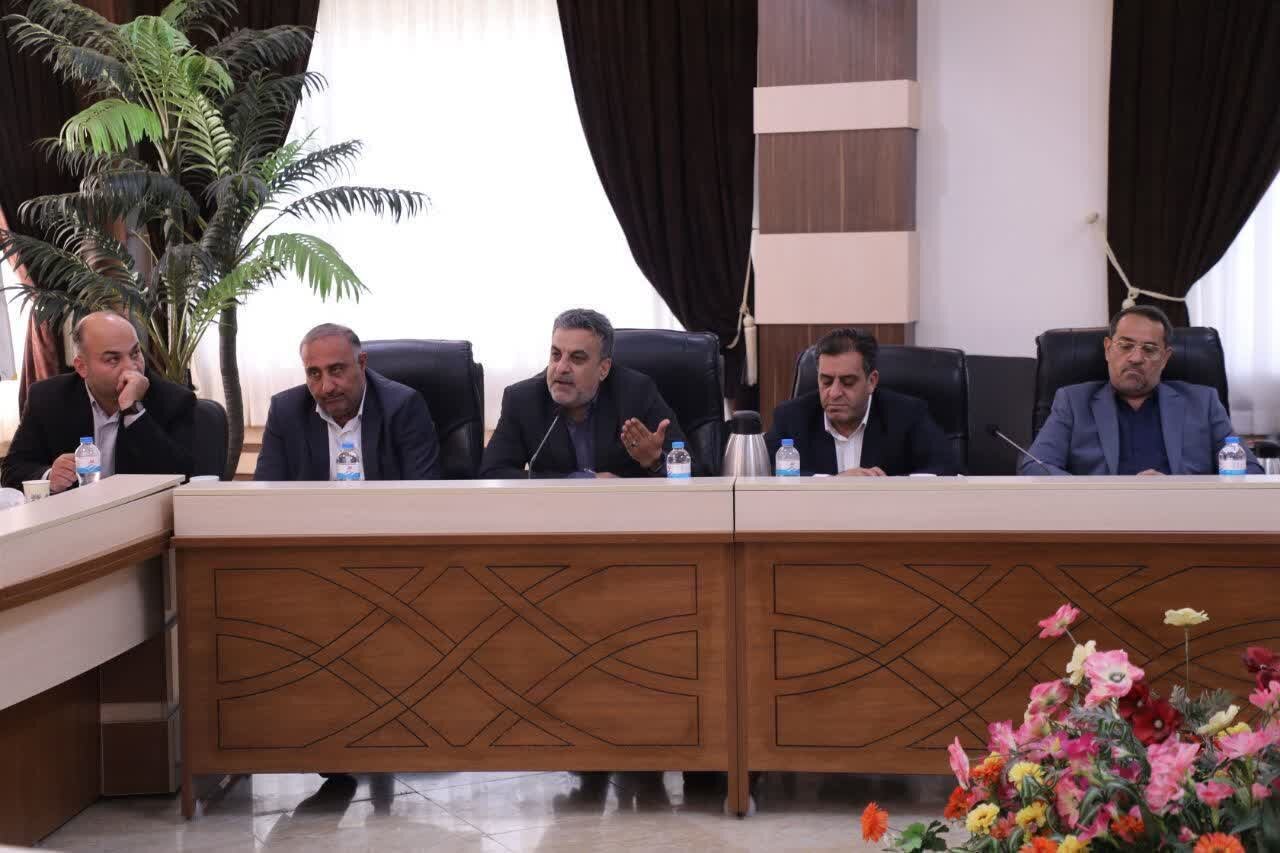 طرح مطالبات منابع و آبخیزداری لرستان در گردهمایی مدیران کشوری