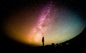 نهجالبلاغه از راز آرامش دلها میگوید؛ یاد خدا چگونه انسان را از غفلت بیدار میکند؟