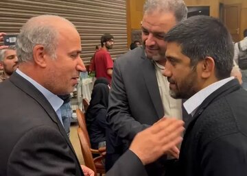 تاج، مچ علیرضا دبیر را خواباند؟ / دبیر بارها نشان داده که بدون ترس انتقادهای خود را مطرح میکند