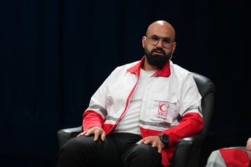 «آیتالله مجتبی خامنهای را دیدم، آوار ضعیفی رویشان بود» / روایت یک امدادگر هلالاحمر از روز ۹ اسفند