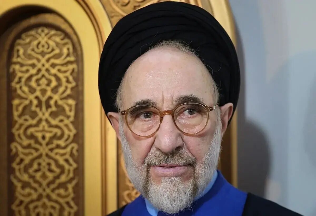 حضور سید محمد خاتمی با عصا در نشست بنیاد باران + فیلم