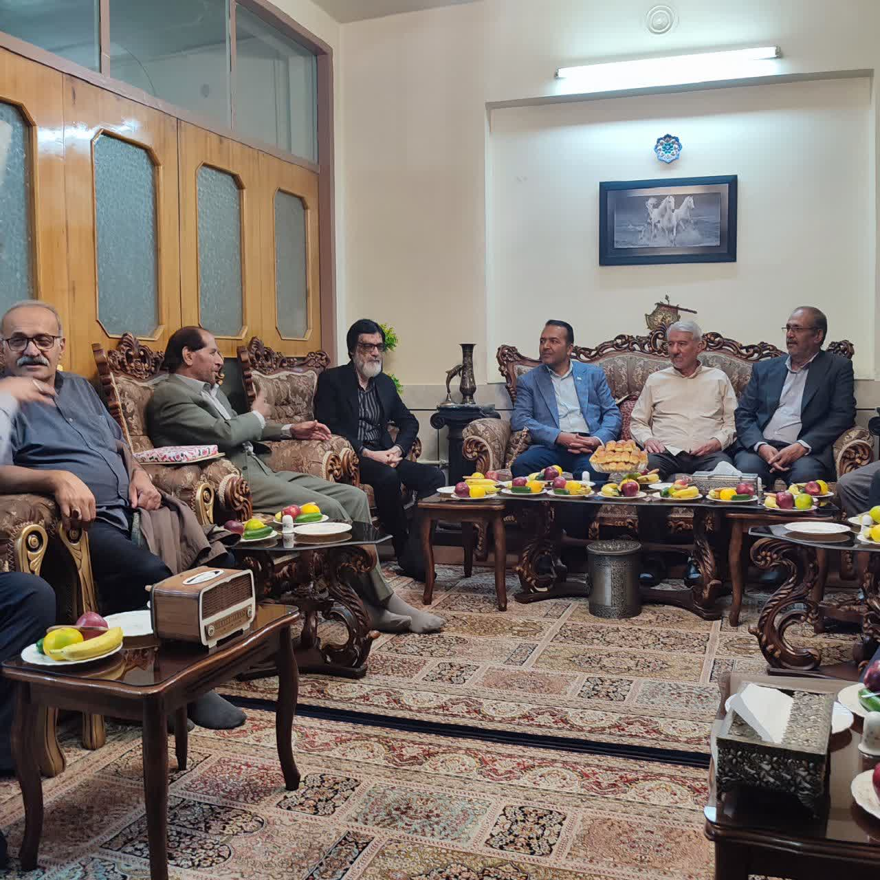 دیدار مدیرکل فرهنگ و ارشاد اسلامی و اصحاب فرهنگ ورسانه استان چهارمحال وبختیاری با سید احمد افضلی بروجنی پیشکسوت رسانه کشور