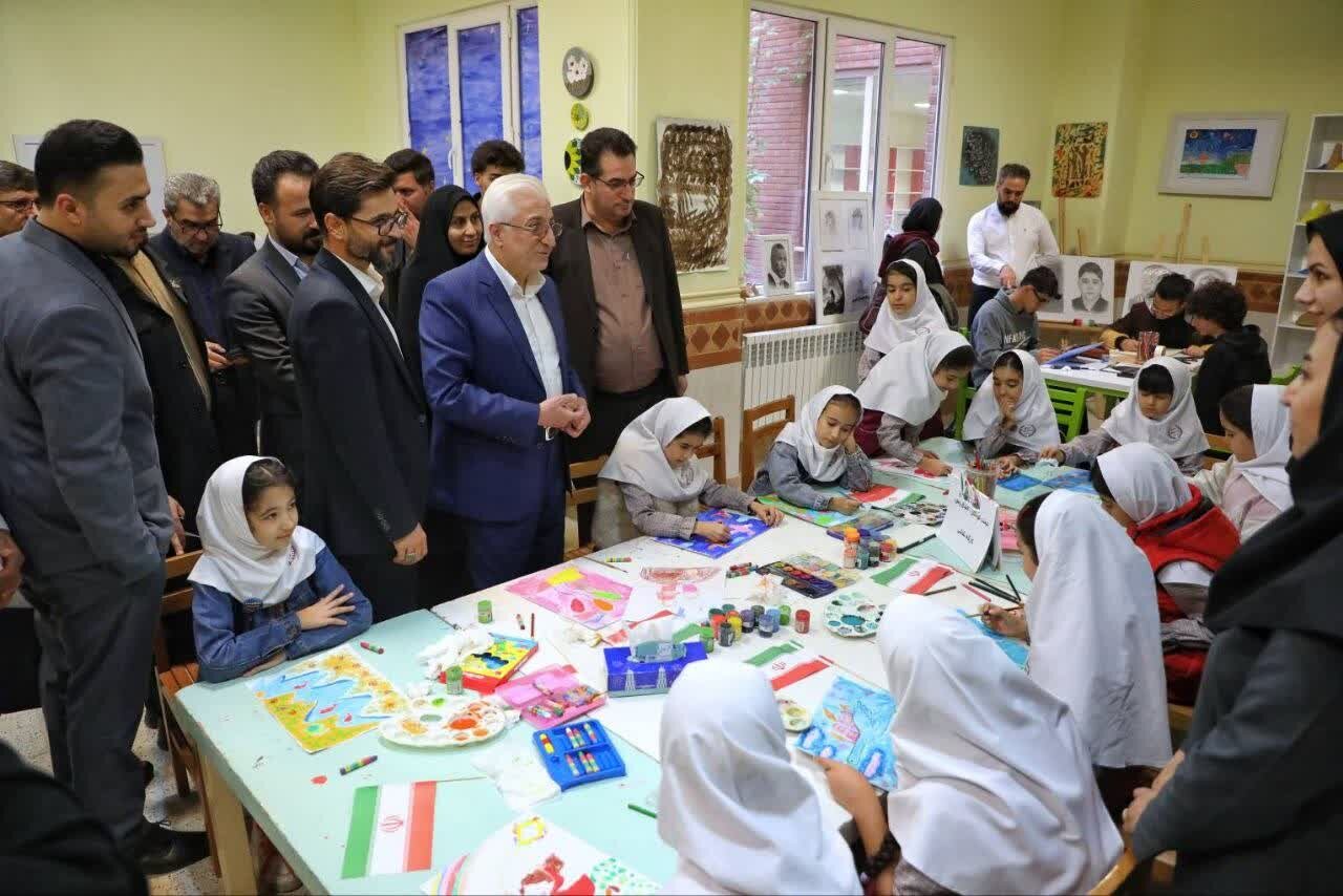 آینده ایران به دست کودکان امروز ساخته می‌شود