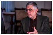 بحث مجری برنامه و کرباسچی برسر راه حل پایان جنگ + فیلم