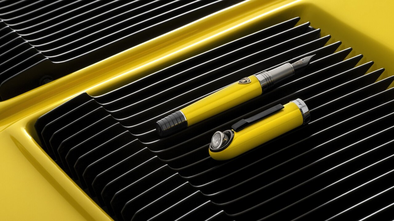 ۲ میلیارد تومان برای خودکار لامبورگینی! / روح نخستین سوپرکار تاریخ در قلم جاری شد