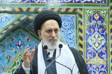 انتقاد صریح امام جمعه نجف از تصمیم ظالمانه منع حجاب درجمهوری آذربایجان