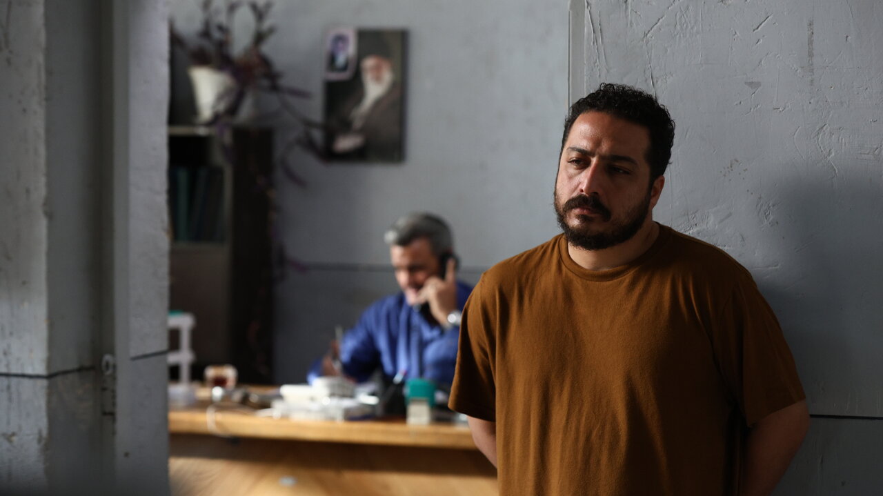 این تماس از زندان و تماس‌گیرنده زندانی است/ تنهایی سرنوشت ناگزیر همه آدم‌هاست و زندانی، تنهاتر است